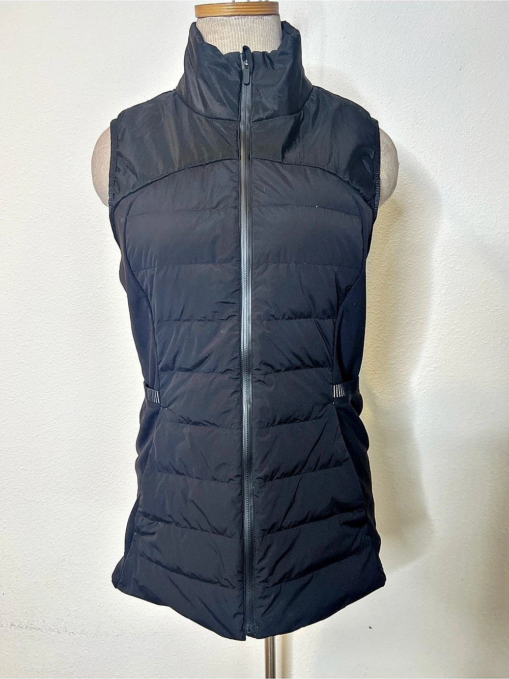 Lululemon Down for It All Vest Women's Black Puffer Vest